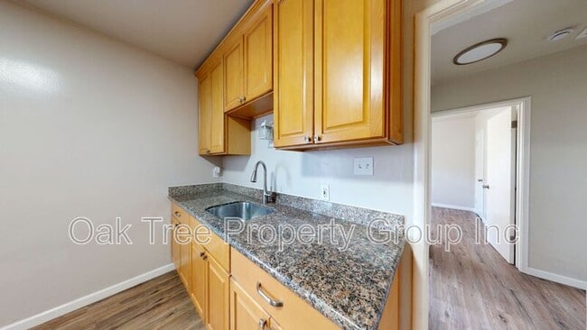 Building Photo - 22815 Grand St