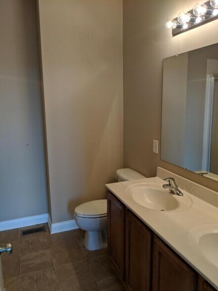 Building Photo - 4118 Cambron Dr