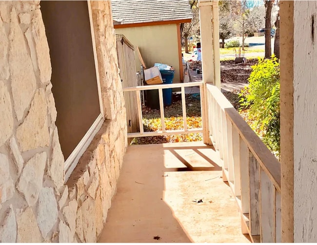 Building Photo - 9307 Marsh Dr