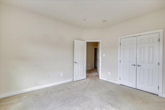 Building Photo - 3602 Spring Hollow Ln