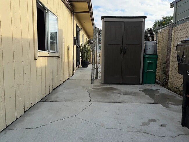 Building Photo - 4732 Cereza St