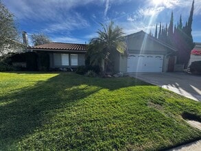 Building Photo - Stunning Mission Viejo home with a View