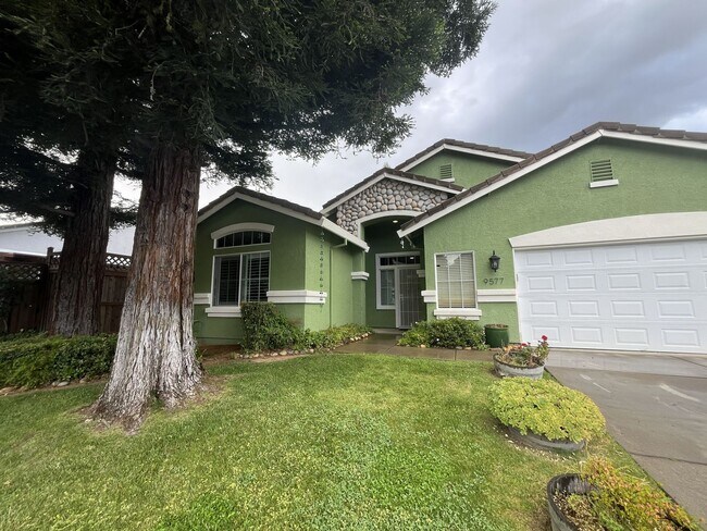 Building Photo - 9577 Fetlock Way