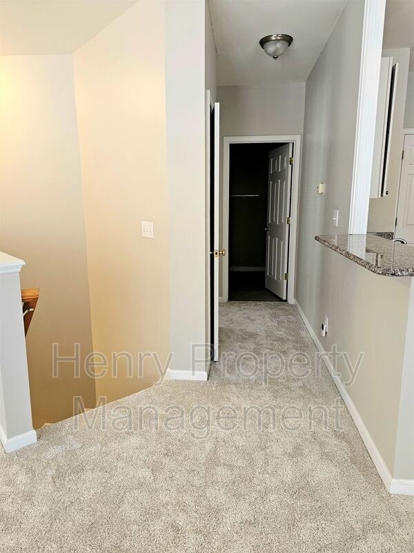 Building Photo - 3321 Kudrow Ln