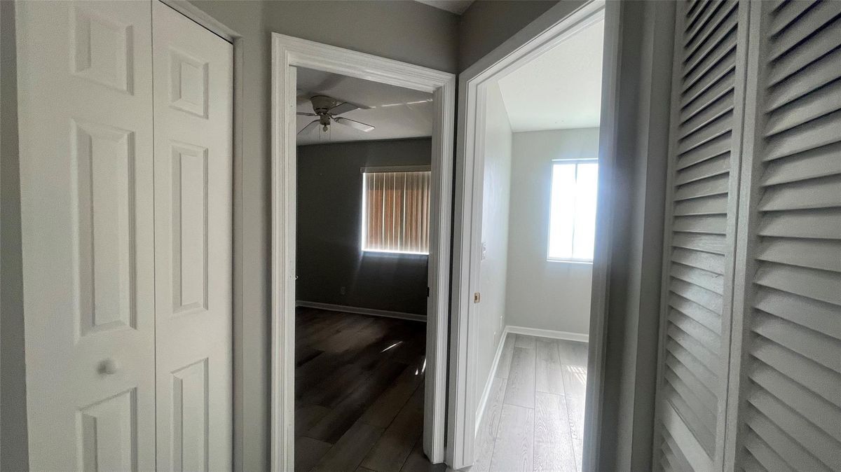 Building Photo - 1432 SW 47th Ave