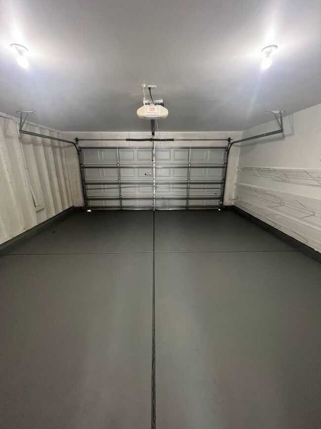 Building Photo - Charlotte Home for Rent (4 beds, 2.5 Baths)