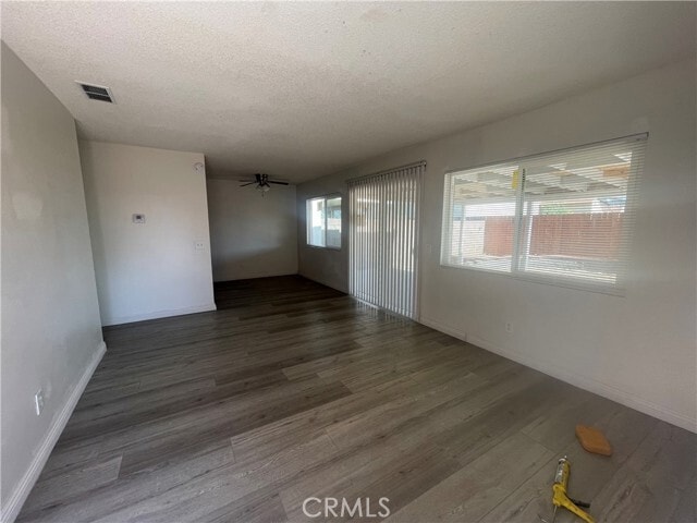 Building Photo - 3558 Raven Dr