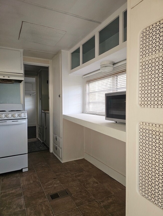 Building Photo - 115 Venado Pl