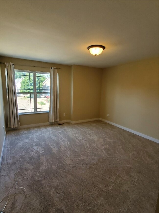 Building Photo - 233 Sunset Villa Cir