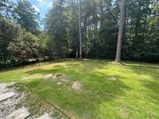 Building Photo - Beautiful Low Country Home in Rose Dhu!