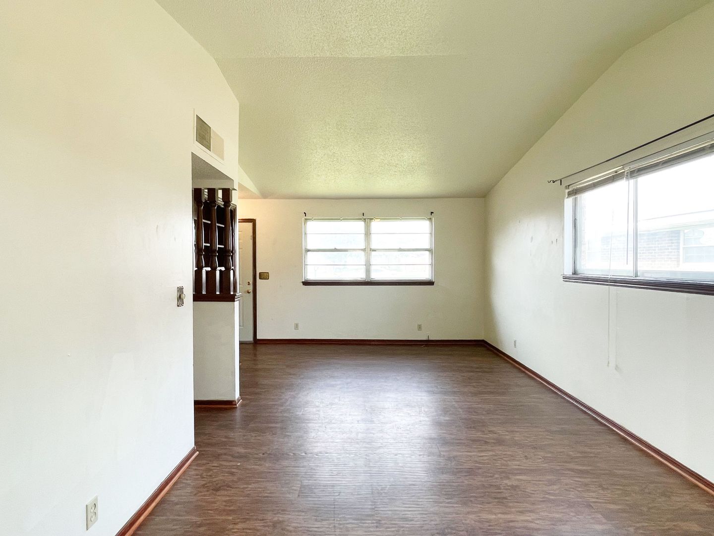 Building Photo - 4841 Newport Dr