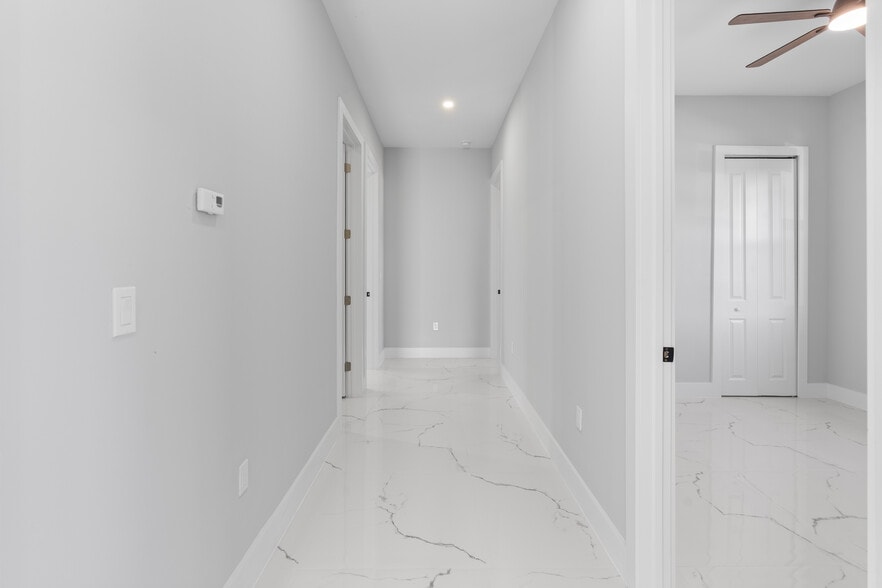 Building Photo - 2603 3rd St SW