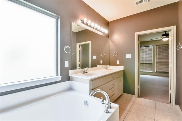 Building Photo - 1709 Wild Deer Way