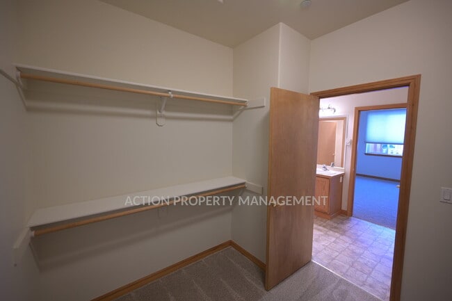 Building Photo - 2 bed 2 bath, in Sequim