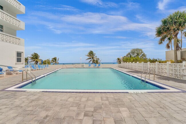 Building Photo - 4250 Galt Ocean Dr