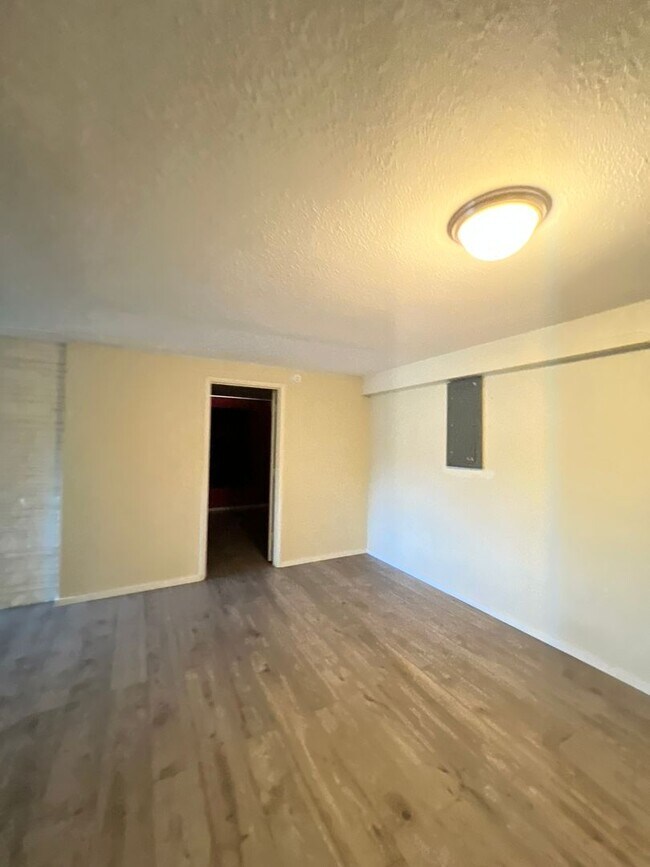 Building Photo - December Rent Free!