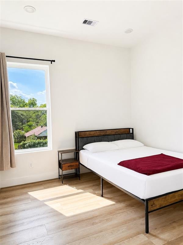 Building Photo - 3915 Tuam St
