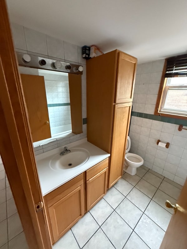 Building Photo - 6119 W Giddings St