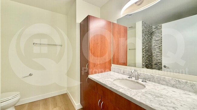 Building Photo - 7157 E Rancho Vista Dr