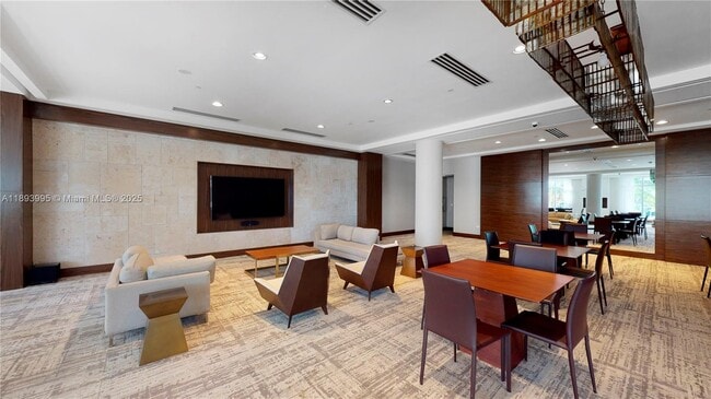 Building Photo - 801 Brickell Key Blvd