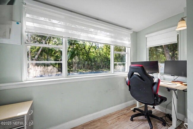 Building Photo - 719 S Shores Rd