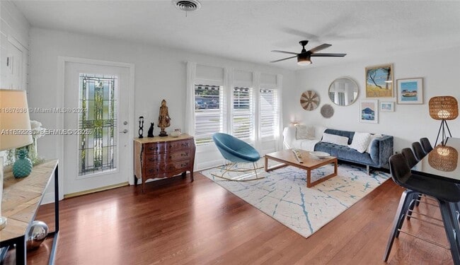 Building Photo - 640 NW 12th Ave