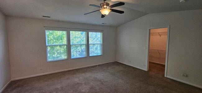 Building Photo - 2625 Christie Dr