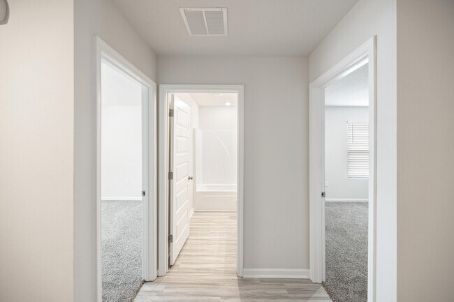 Building Photo - 924 Sandbar Loop