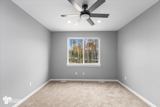 Building Photo - 550 W Galway Dr