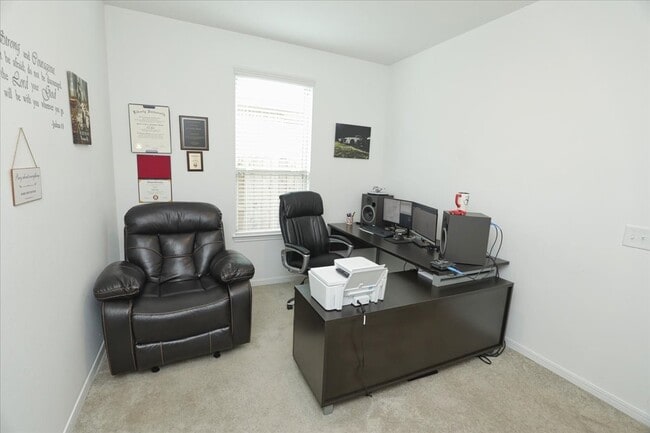 Building Photo - 14463 Cedar Ledge Ln