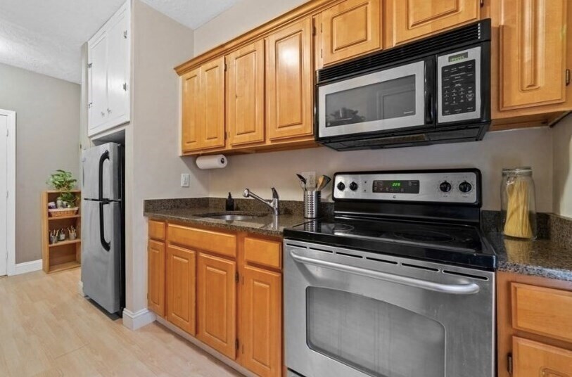 Building Photo - 1810 Dorchester Ave