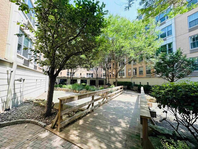 Building Photo - 149 Essex St