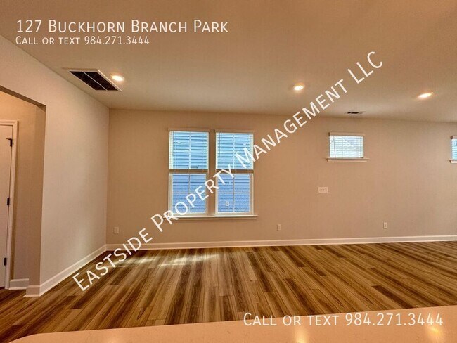 Building Photo - 127 Buckhorn Br Pk