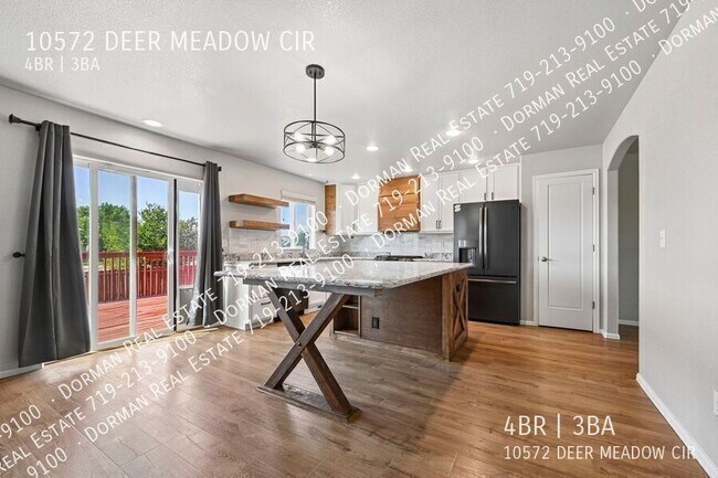 Building Photo - 10572 Deer Meadow Cir