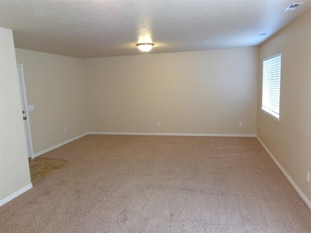 Building Photo - 7418 Ute Dr