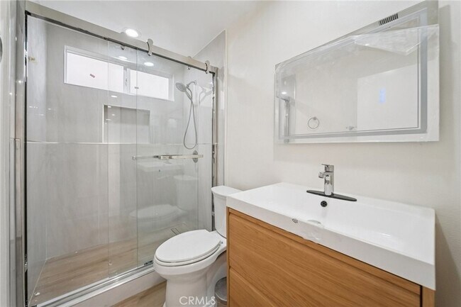 Building Photo - 10121 Eagle Ave