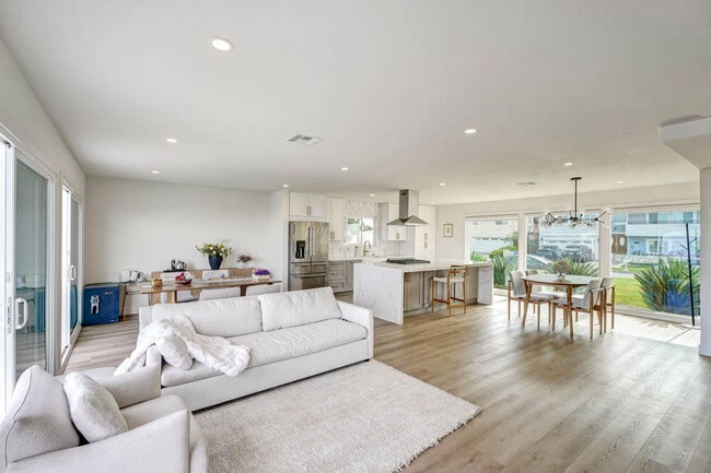 Building Photo - 27438 Elmbridge Dr