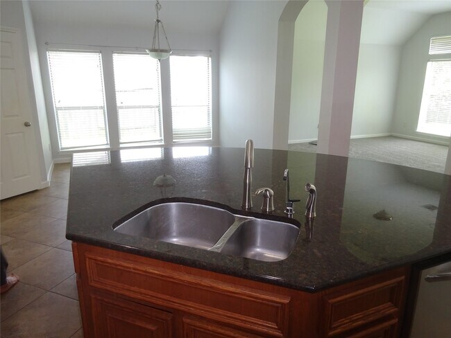 Building Photo - 13502 Redwood Shores Dr
