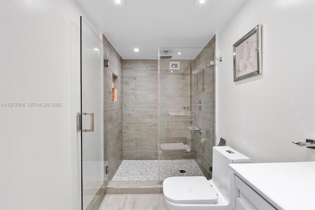 Building Photo - 600 Parkview Dr