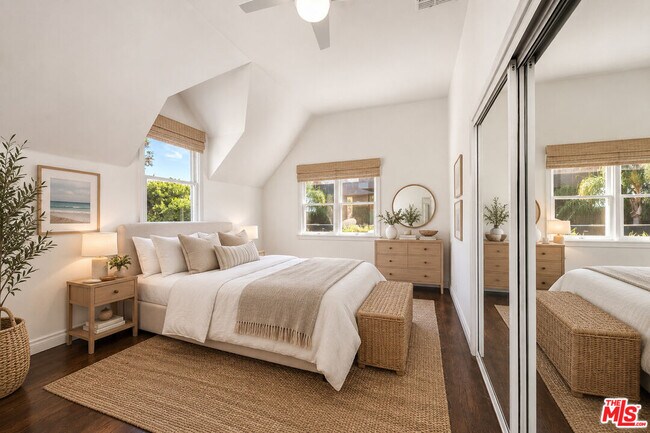 Building Photo - 6457 Surfside Way