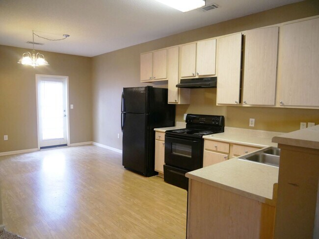 Building Photo - 119 Pine Meadows Cir