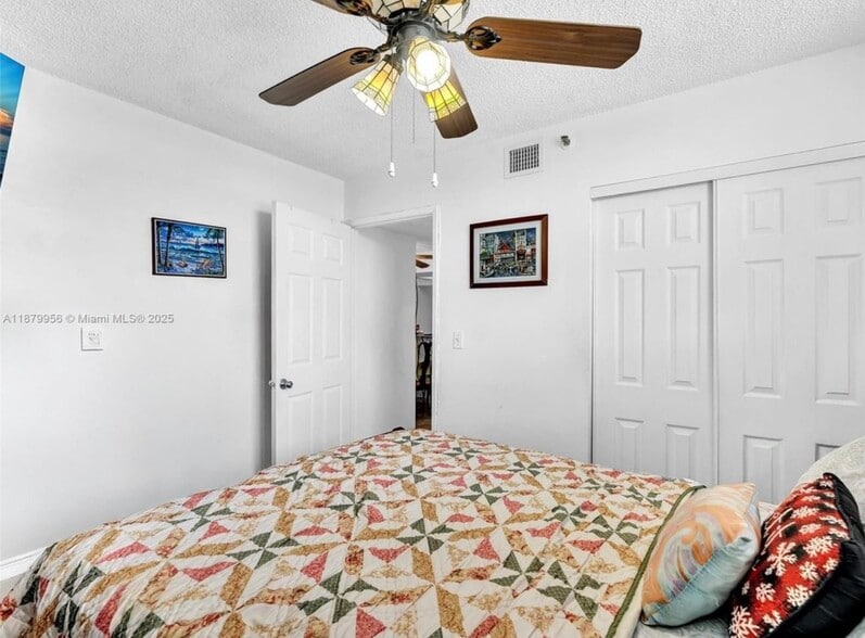 Building Photo - 546 SW 1st St