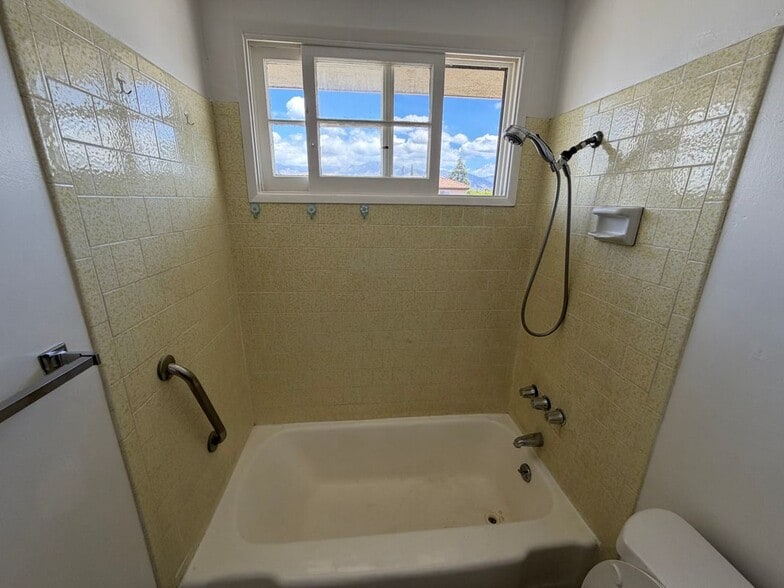 Building Photo - 5660 Noel Dr