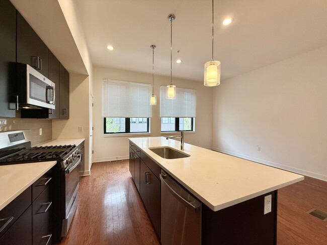 Building Photo - 4589 Riverside Way