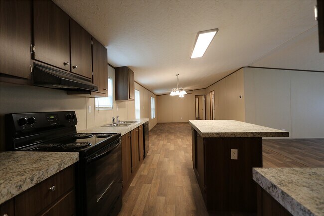 Building Photo - 16501 E Emerson Cir