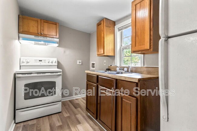 Building Photo - 1511 Highland Ave