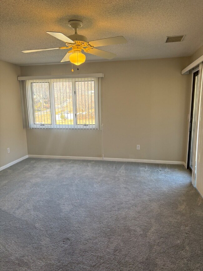 Building Photo - 2-Bed, 2-Bath Condo, The Greens/Waynesville NC