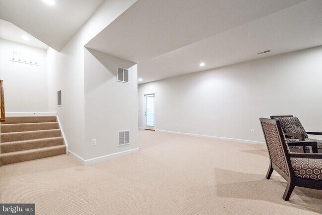 Building Photo - 8106 Angelo Way