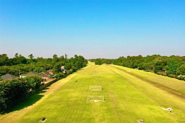 Building Photo - 3011 Crescent Oaks Park Ln