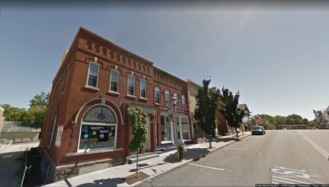 Building Photo - 530 Mill St
